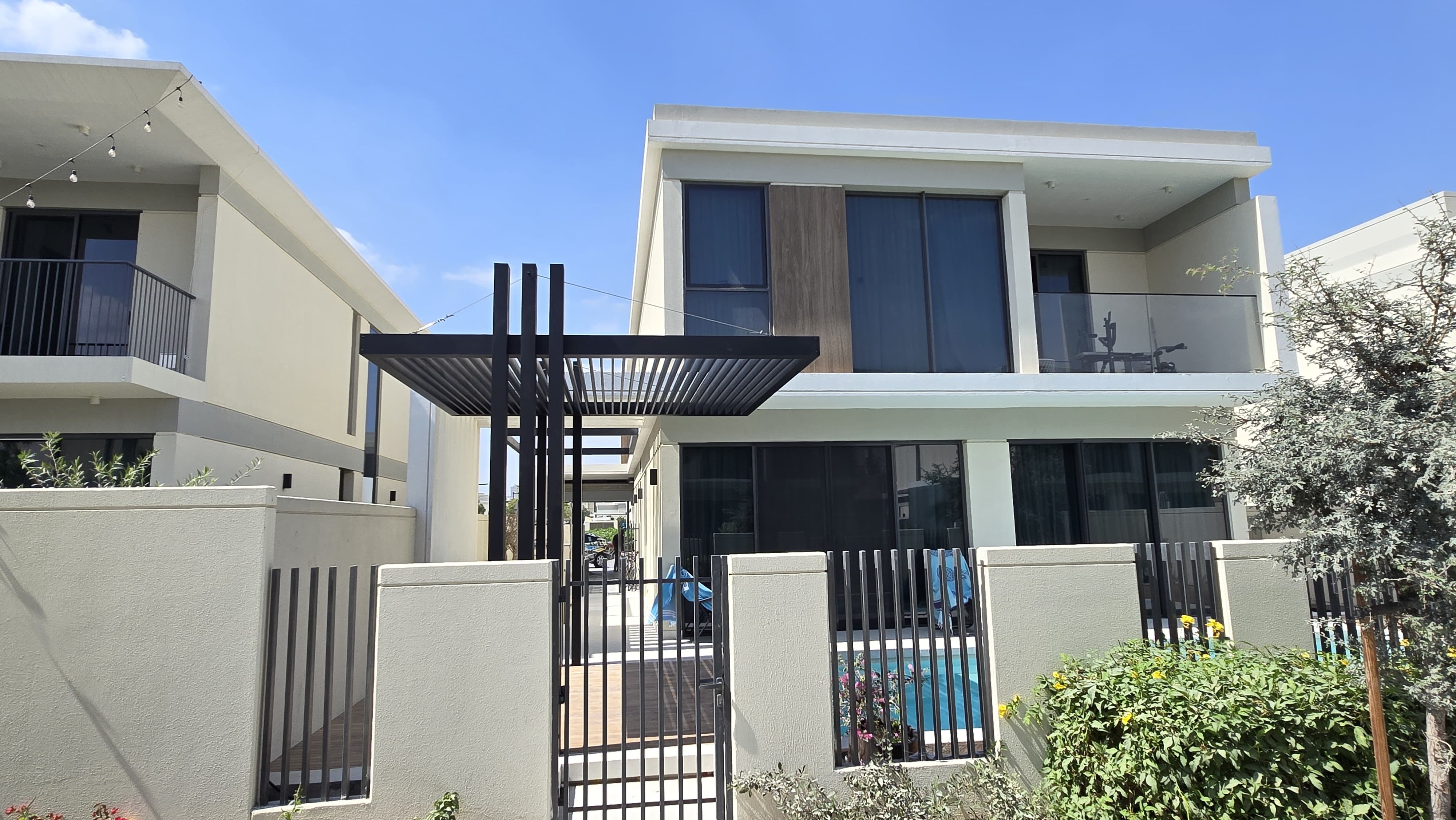 Smart Motorized Aluminium Pergola in UAE